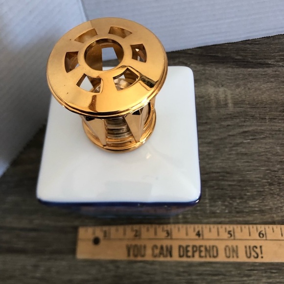 Eden Oil Diffuser with Cat Design - Picture 8 of 9